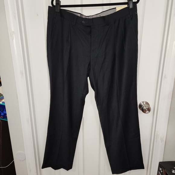 NEW Ralph Lauren Pleated Cuff Black Pants 38 X 29 Polyester Blend - Picture 1 of 4